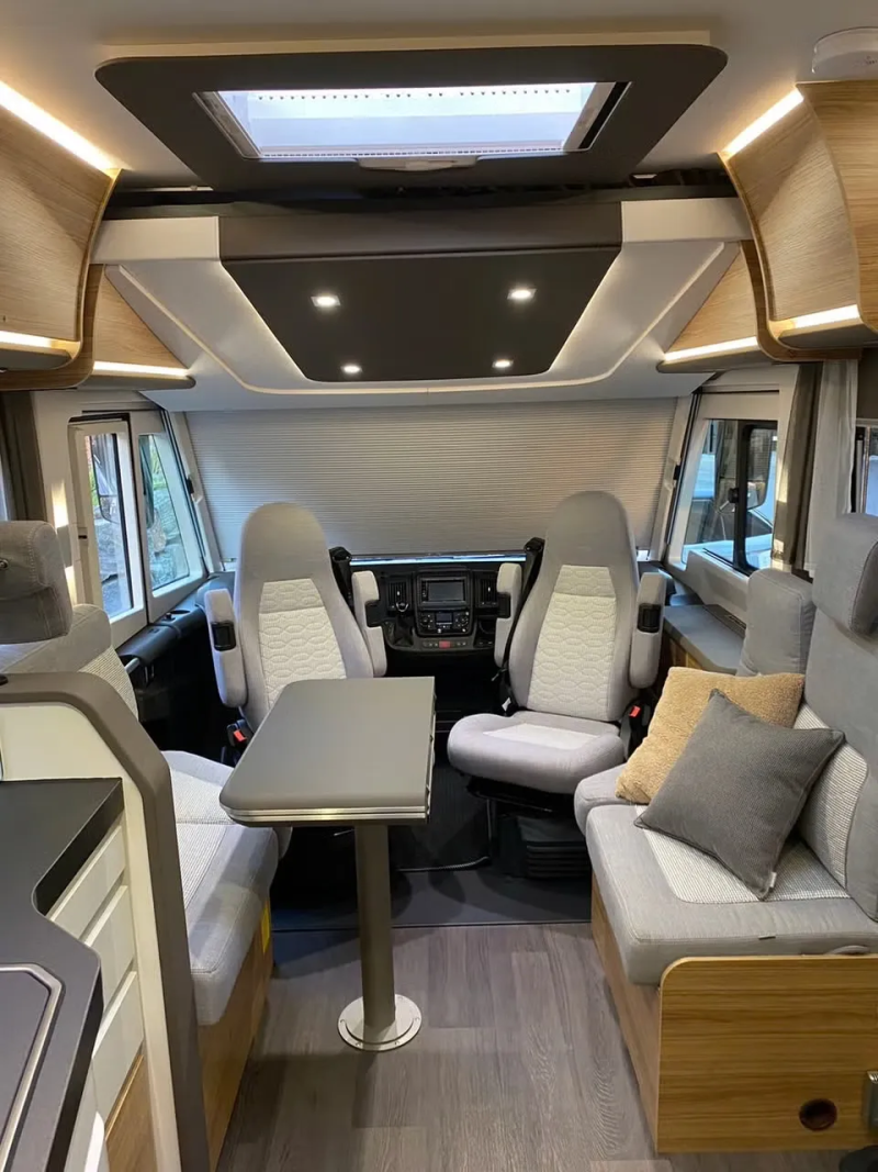 Adria 700 Sonic DC plus