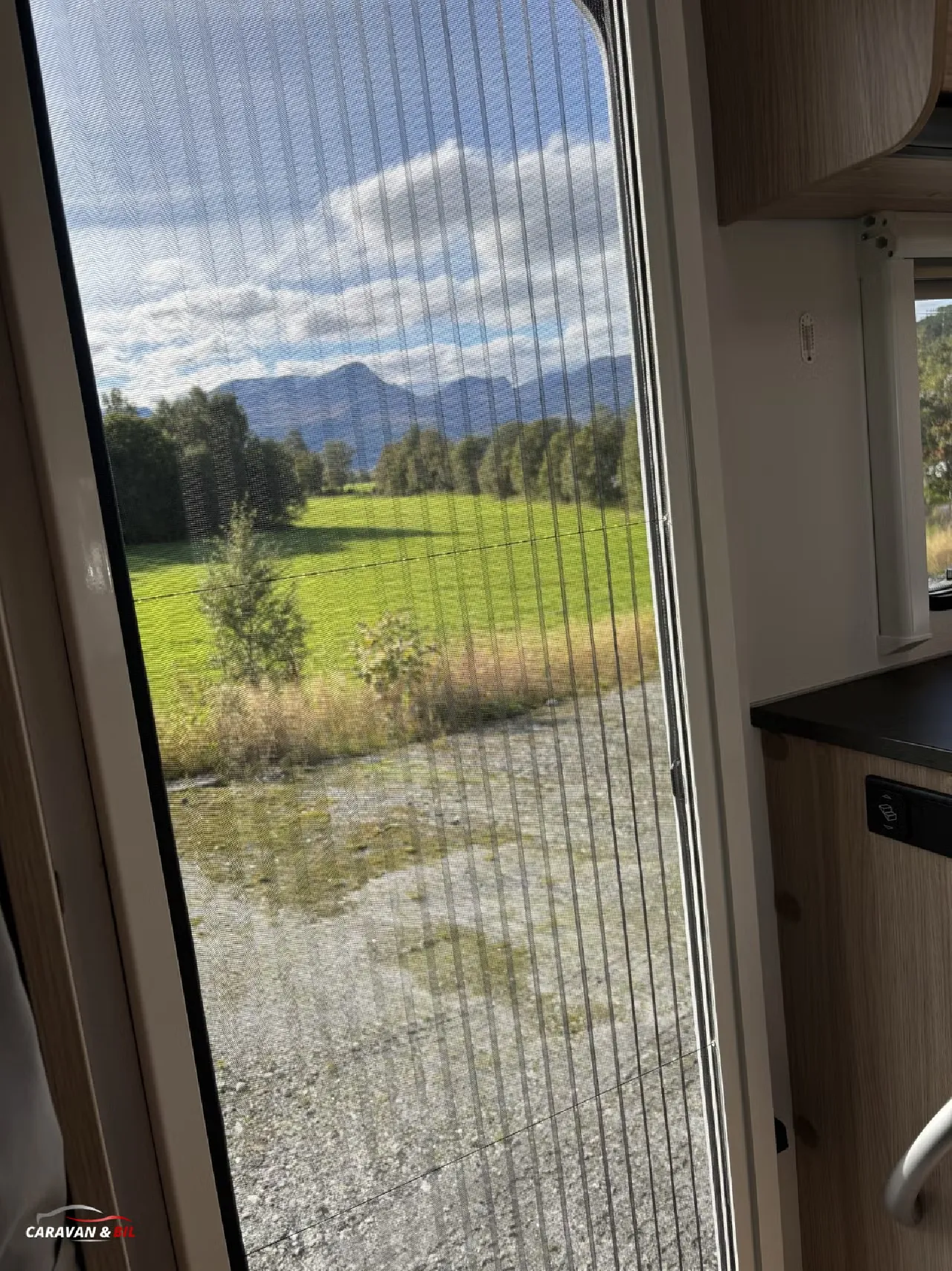 Sunlight Compact V66