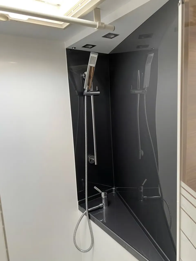 Adria 700 Sonic DC plus