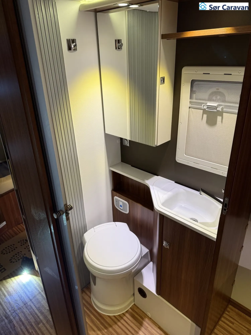 Adria Matrix M 670 SC