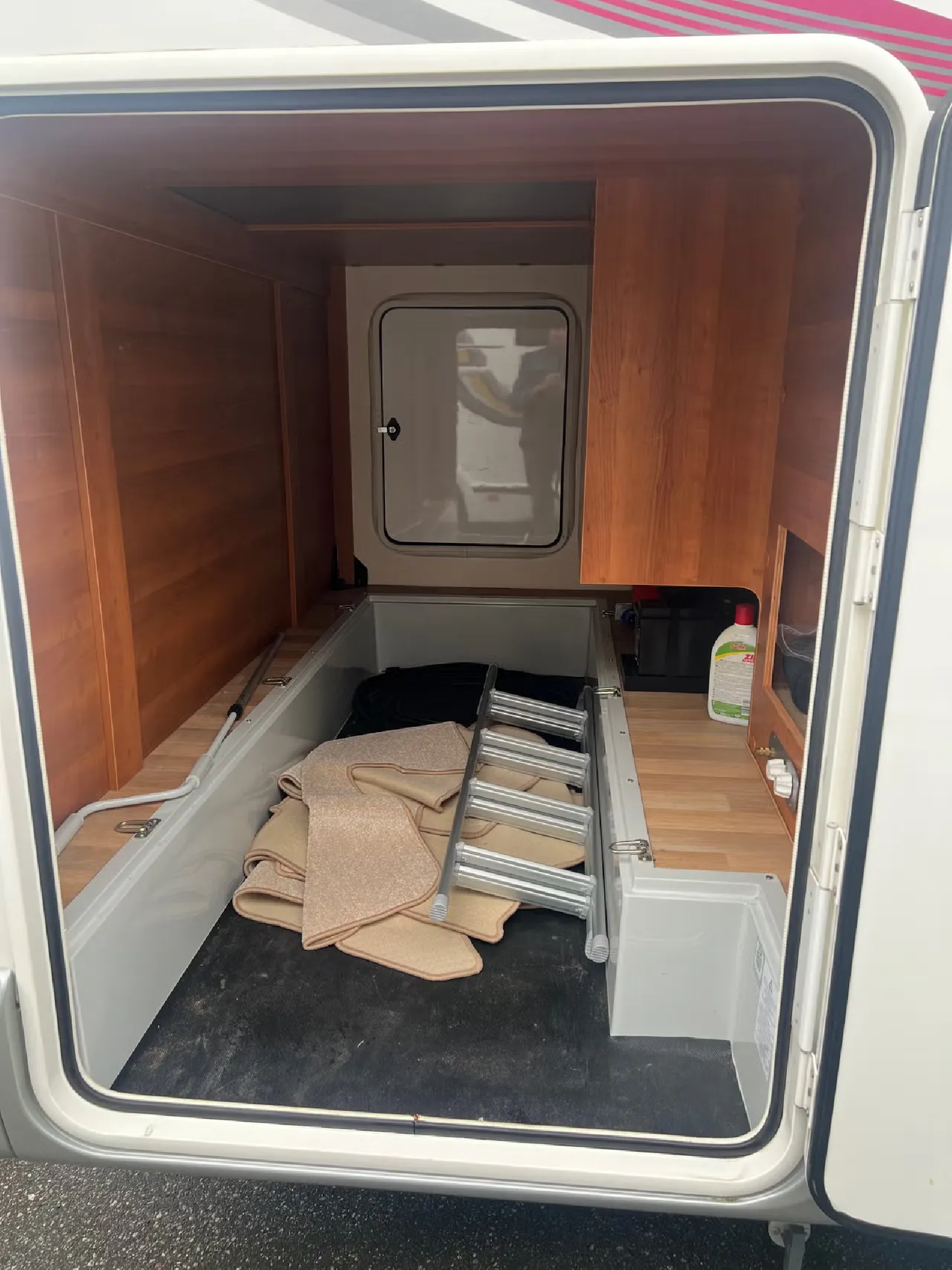 Rapido 855F Scandinavie