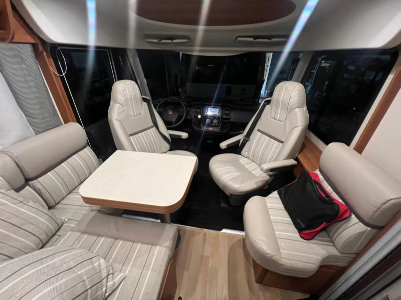 Rapido 855F Scandinavie