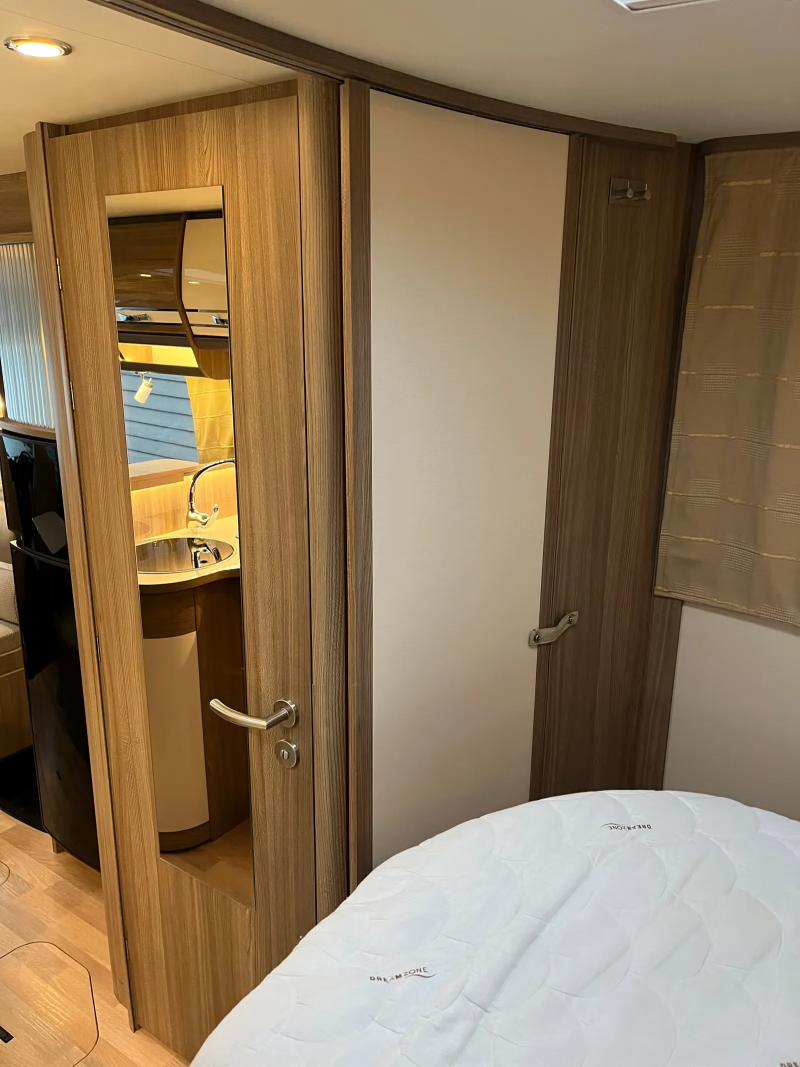 Rapido 8090DF ALKO 180 ch