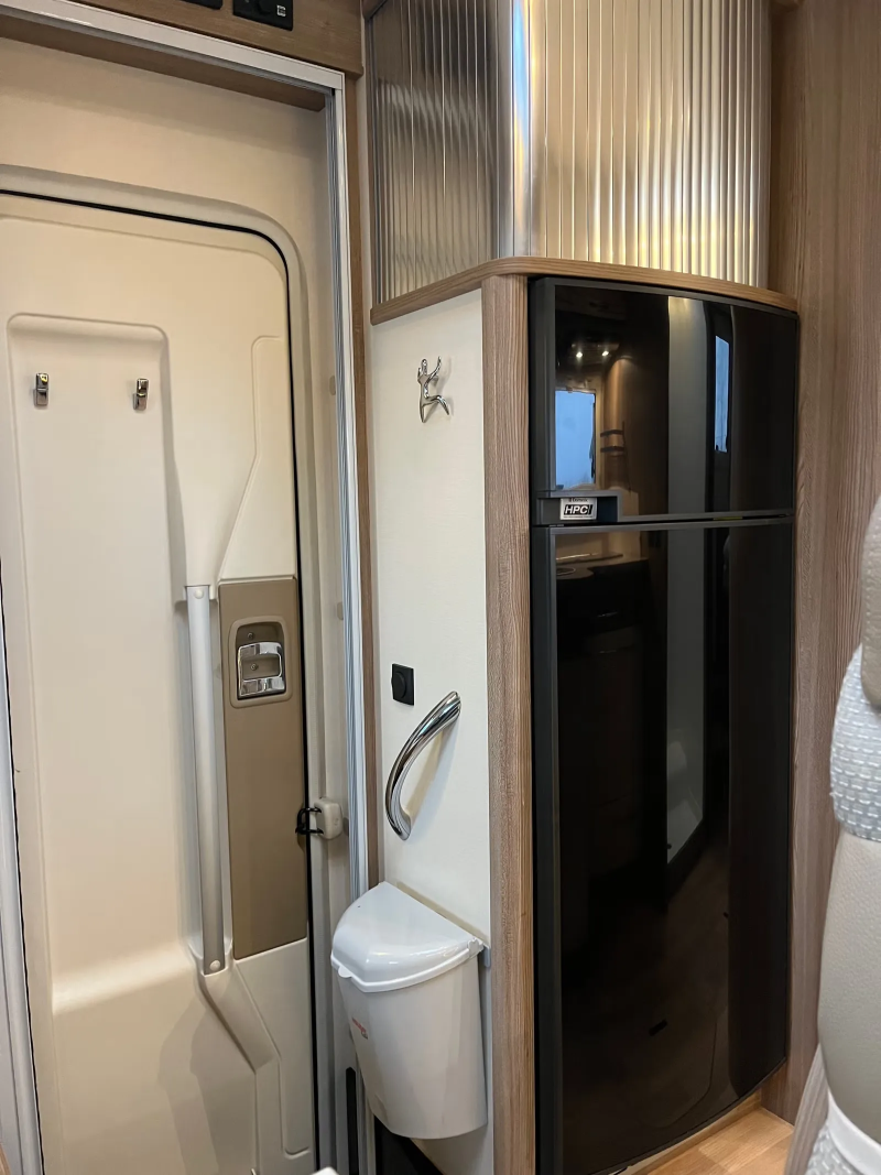 Rapido 8090DF ALKO 180 ch