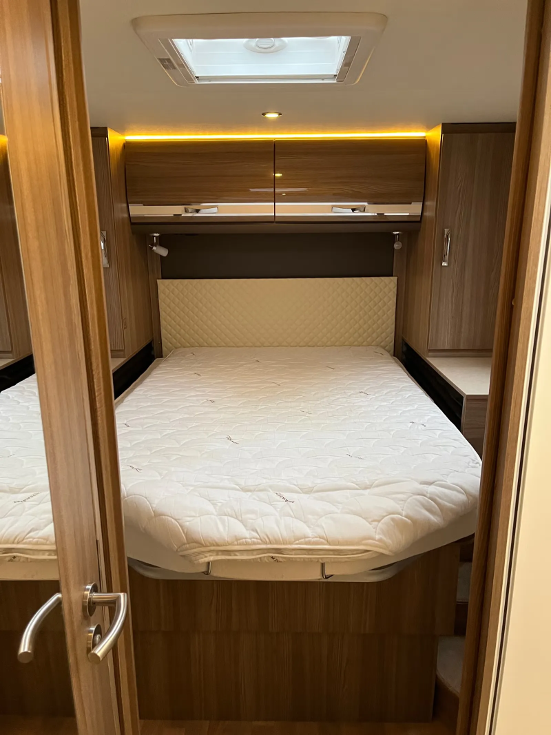 Rapido 8090DF ALKO 180 ch