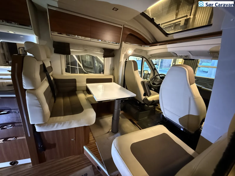 Adria Matrix M 670 SC