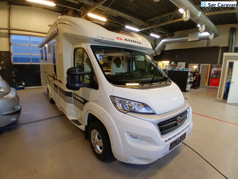 Adria Matrix M 670 SC