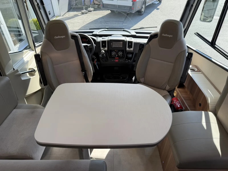 Challenger SIRIUS 3098