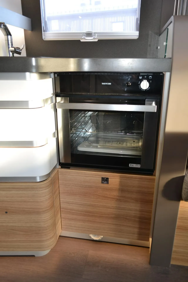 Adria Sonic I 700 DC