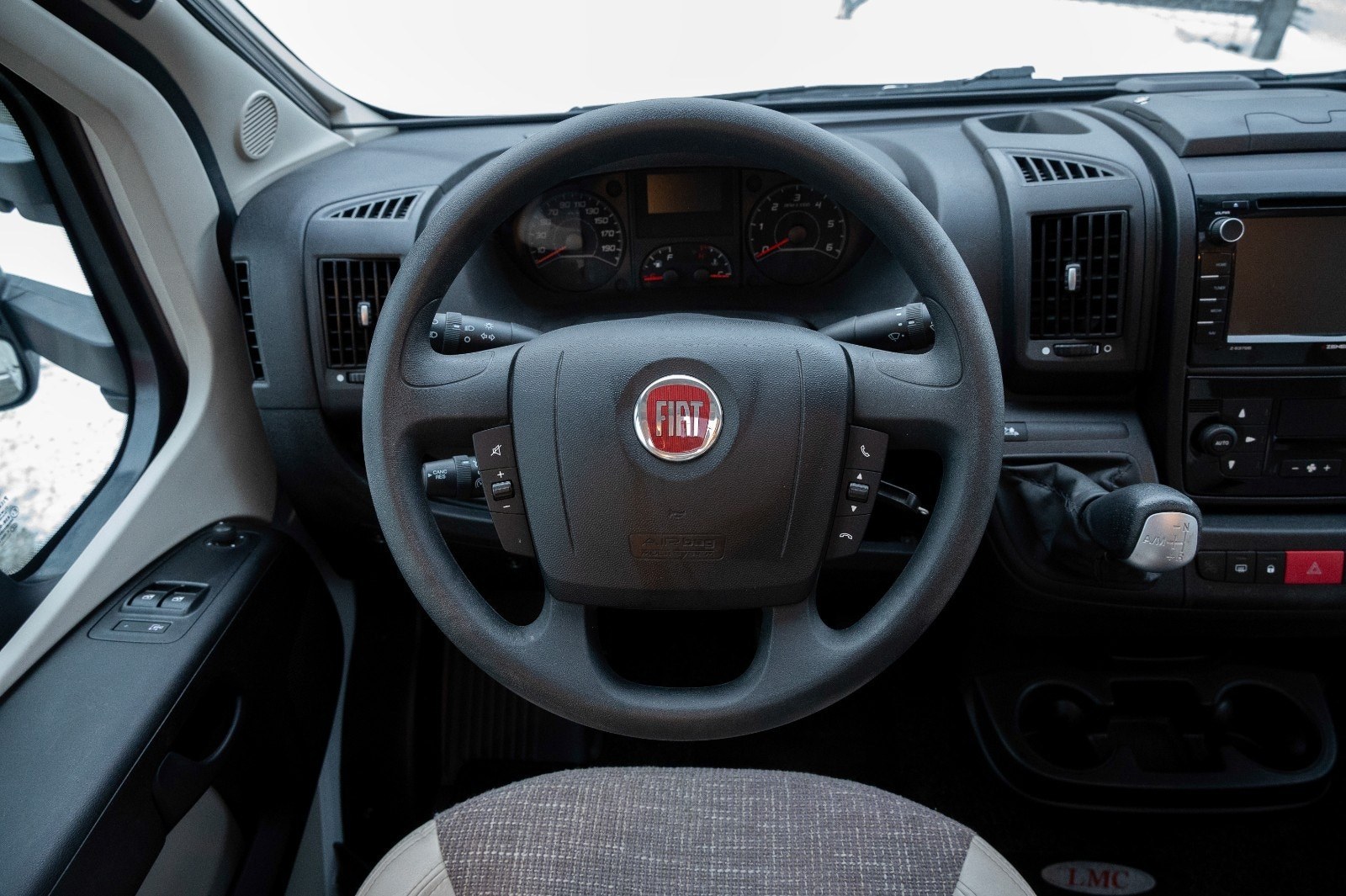 LMC T 713 Passion kaufen – Kroken Bobil AS