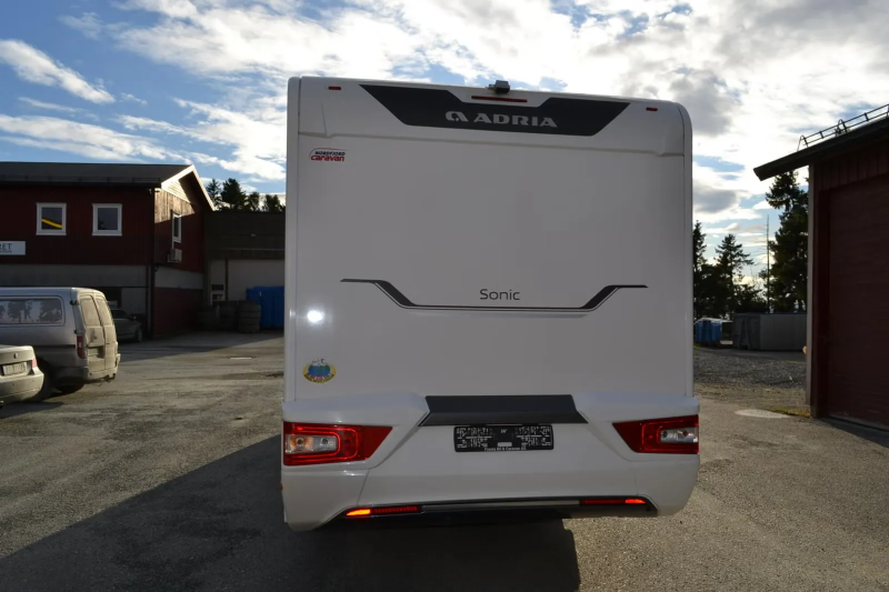 Adria Sonic I 700 DC