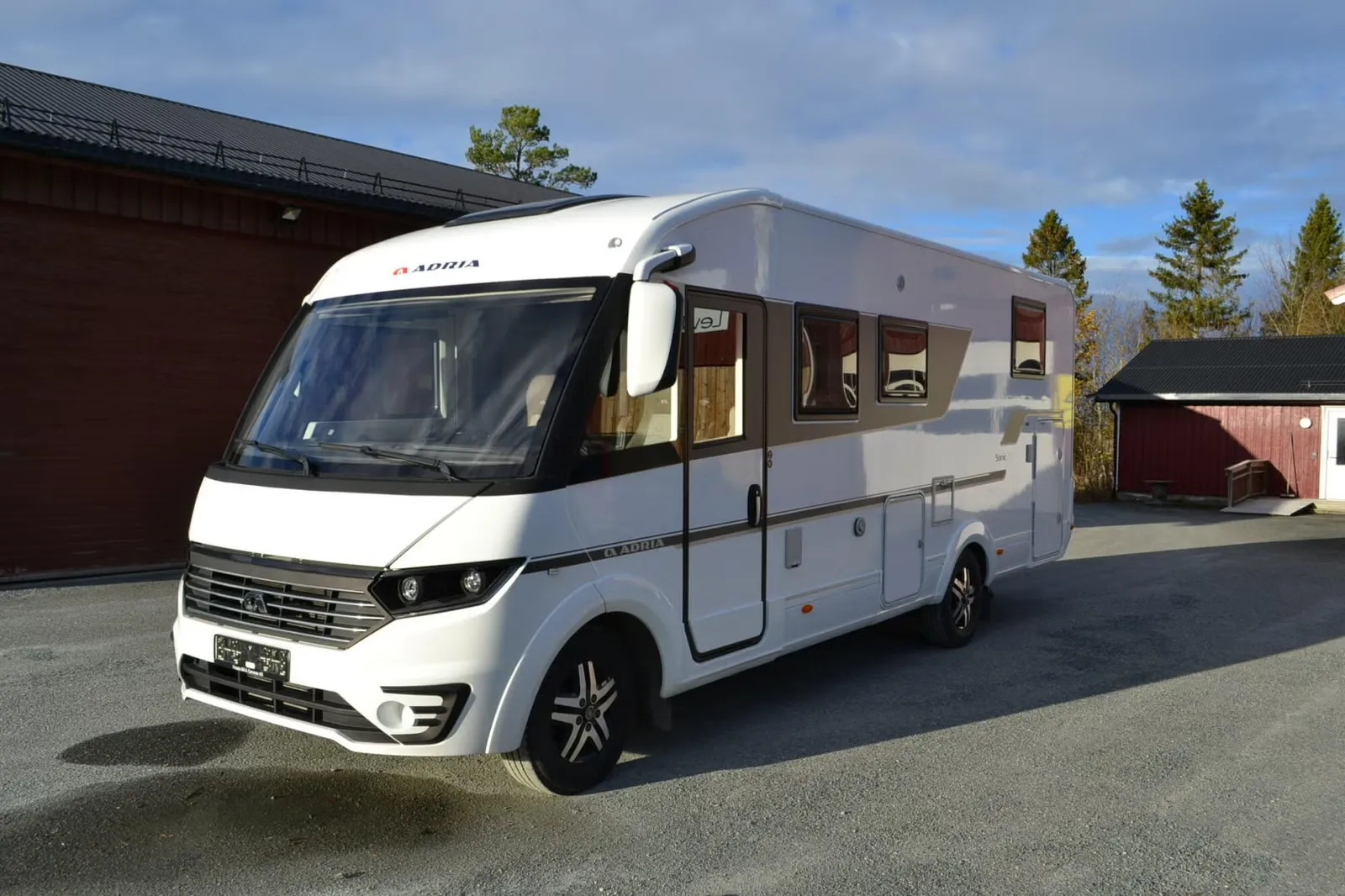 Adria Sonic I 700 DC