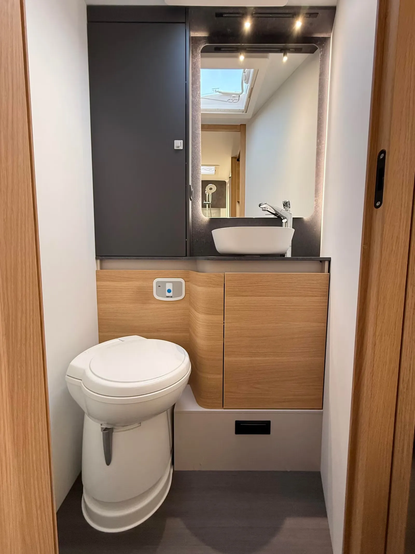 Adria Matrix Plus 670 SC