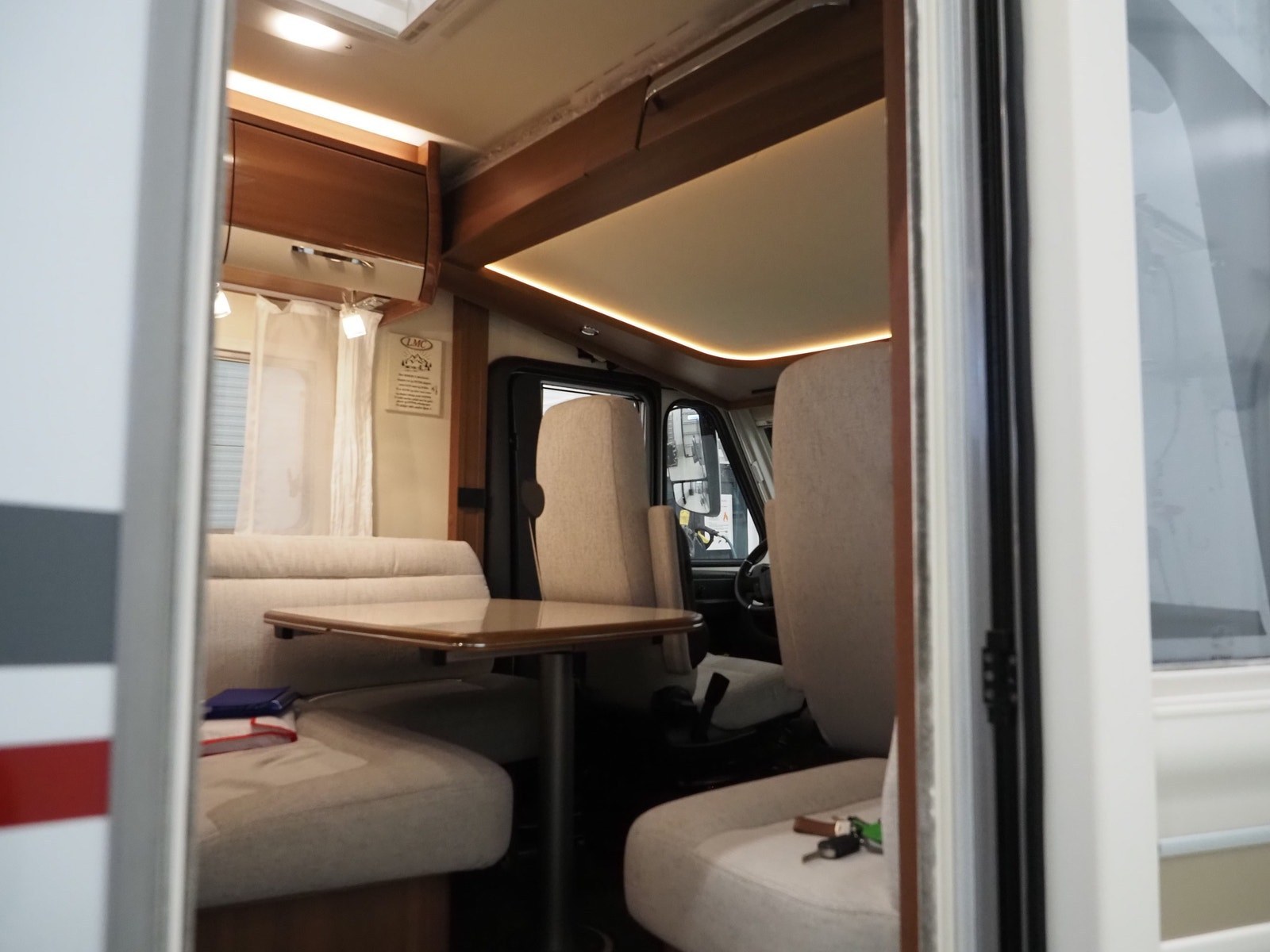 LMC I 715 Comfort Explorer