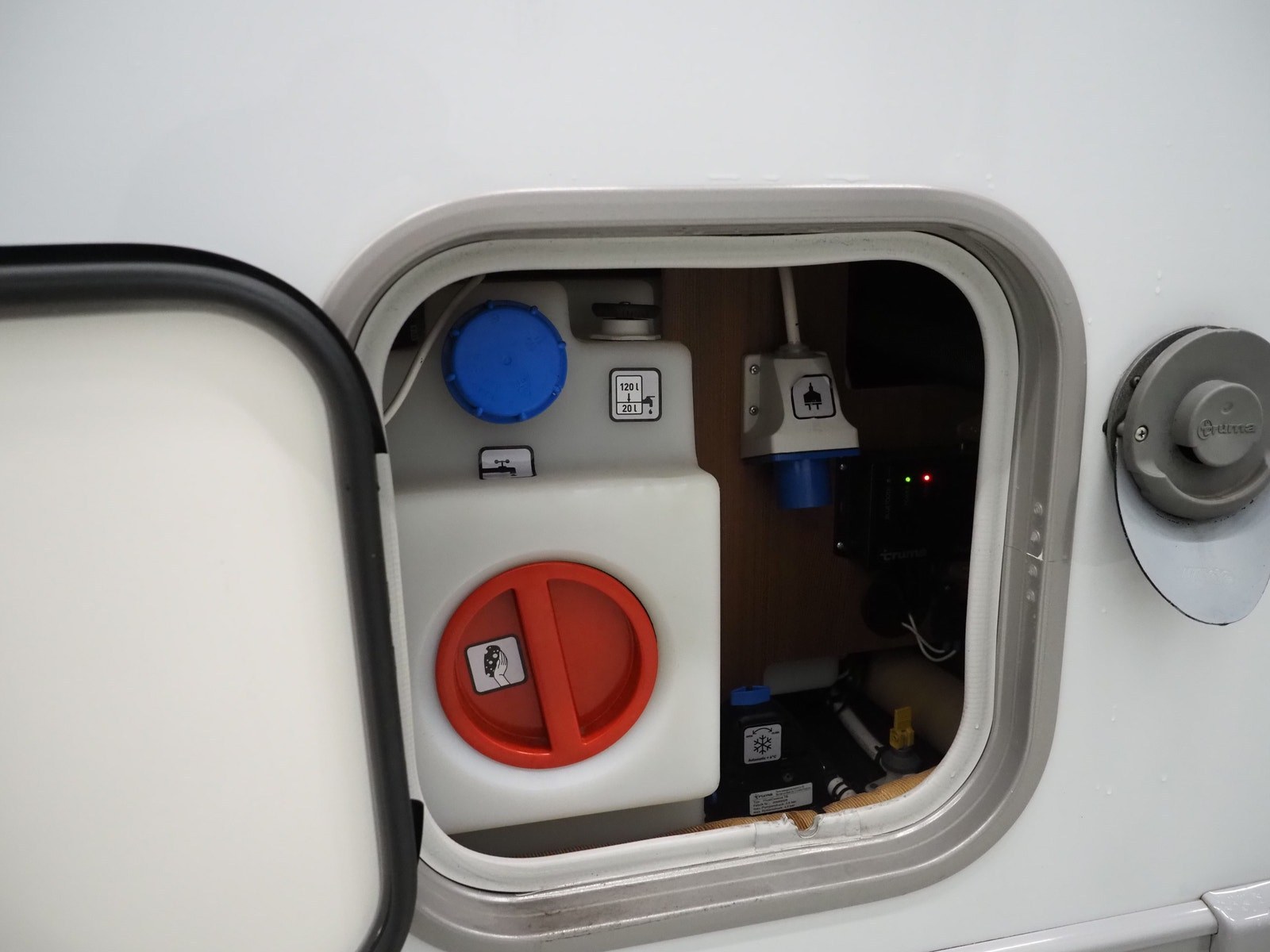 LMC I 715 Comfort Explorer