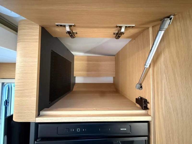 Adria Matrix Plus 670 SC