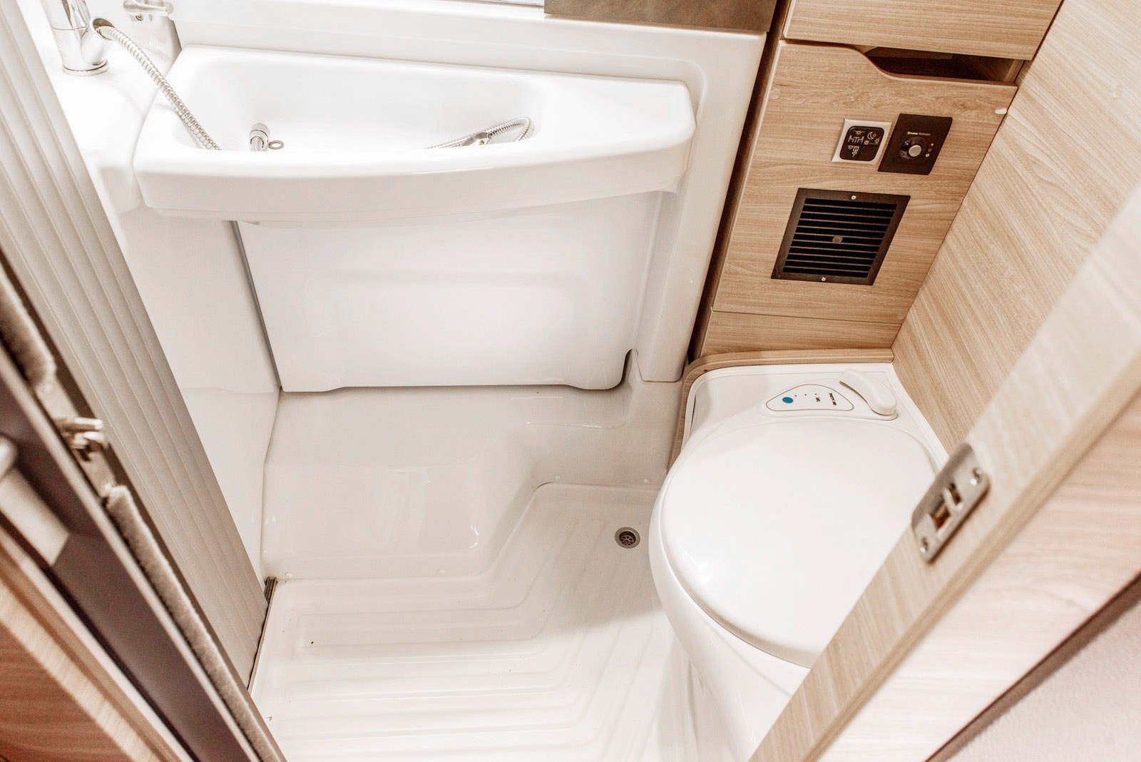 Knaus Van TI Plus Aut 4WD kaufen – Kroken Bobil AS