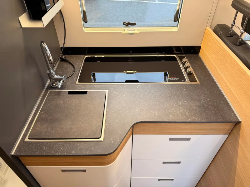 Adria Matrix Plus 670 SC