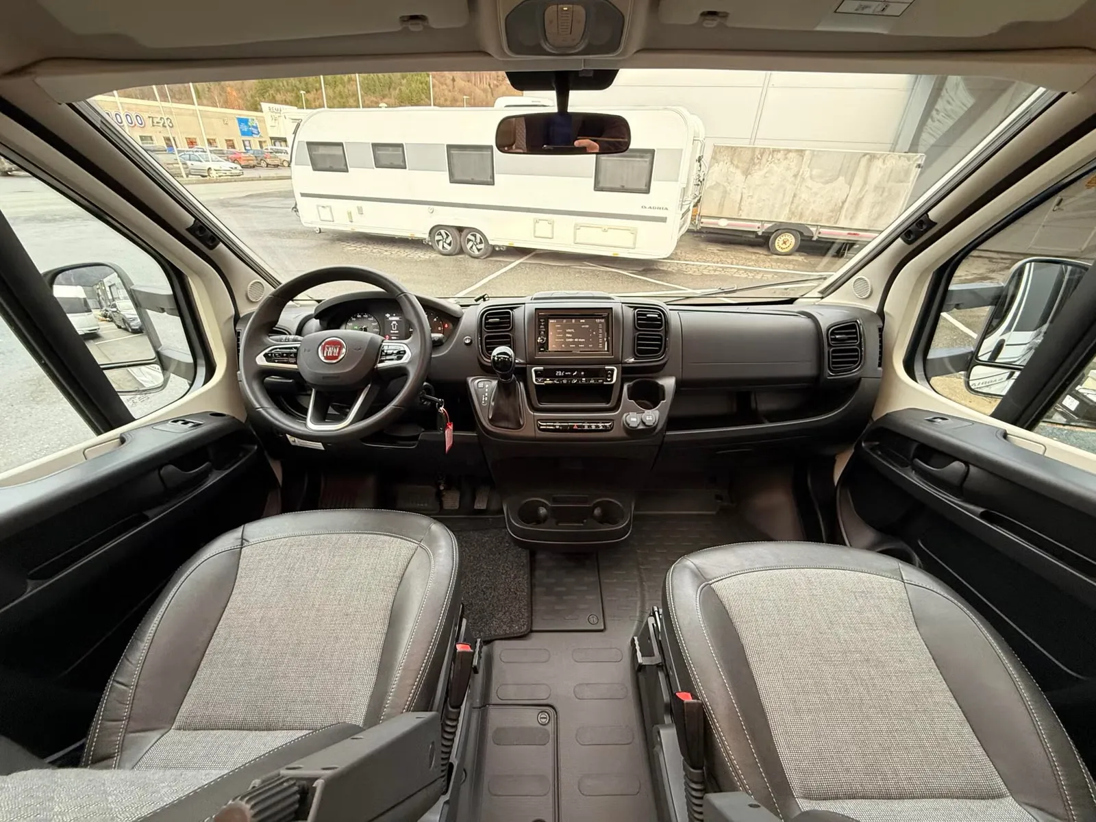 Adria Matrix Plus 670 SC