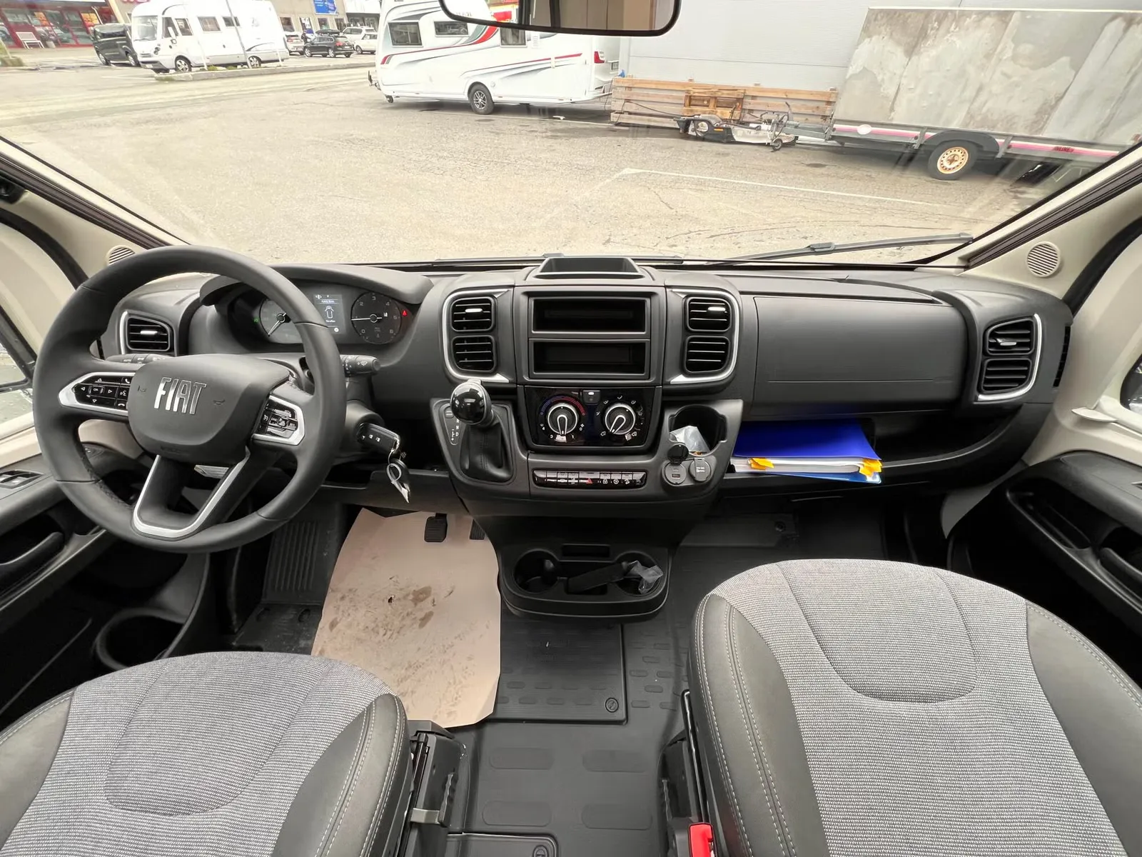 Adria Compact DL 2.2 / 140 ch