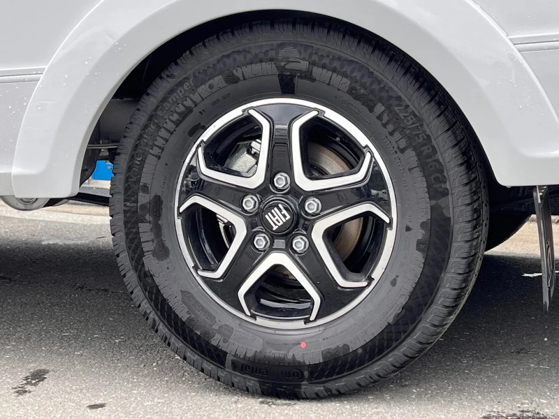 Adria Compact DL 2.2 / 140 ch