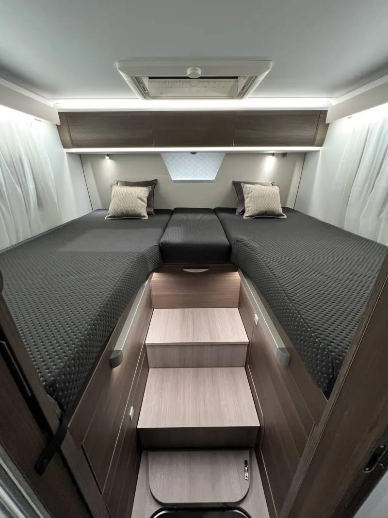 Adria MATRIX SUPREME 670 DL