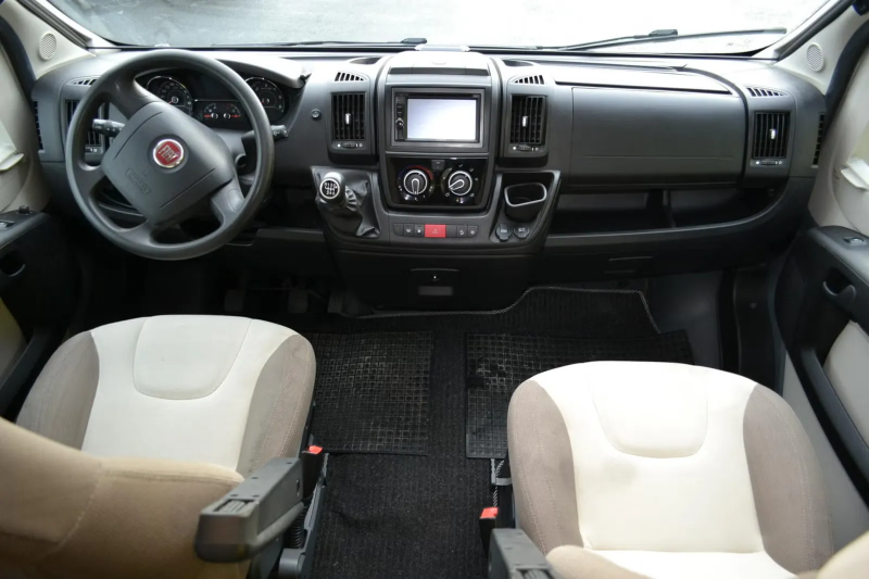 Adria Matrix M 670 SC