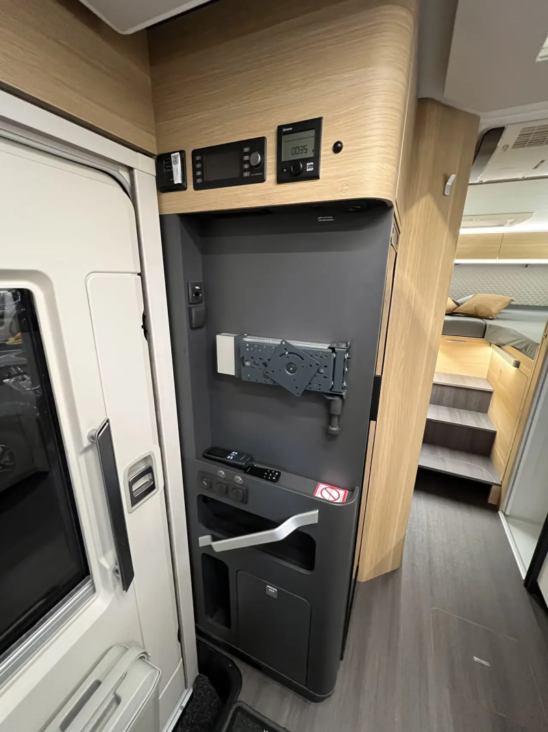 Adria Matrix Plus 670 SL