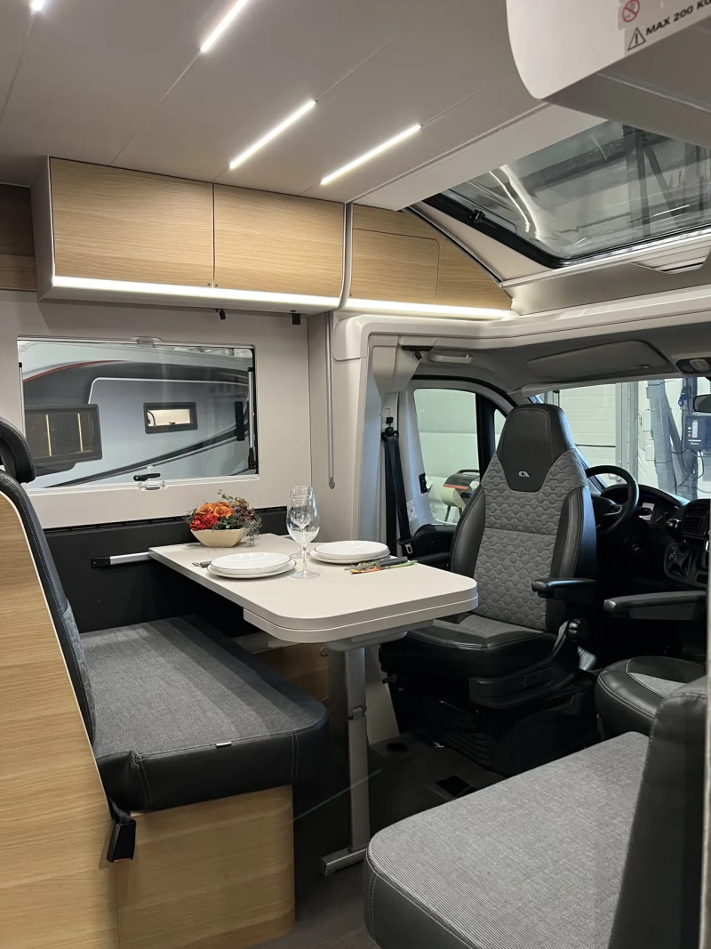 Adria Matrix Plus 670 SL