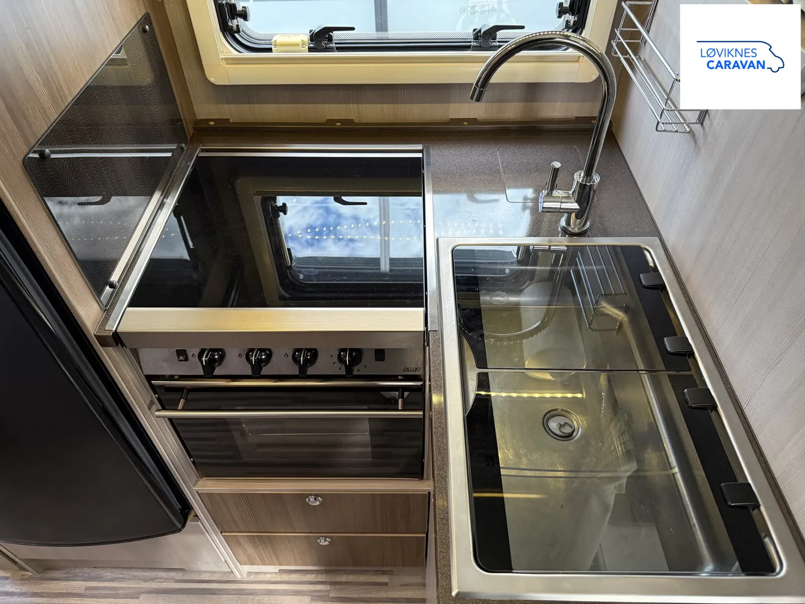 Adria MATRIX SUPREME M 677