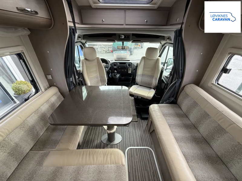 Adria MATRIX SUPREME M 677