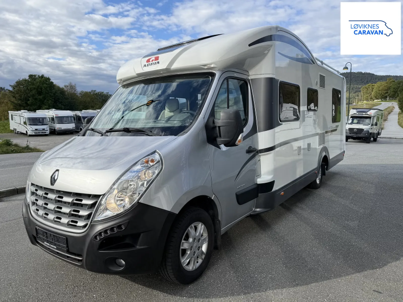 Adria MATRIX SUPREME M 677