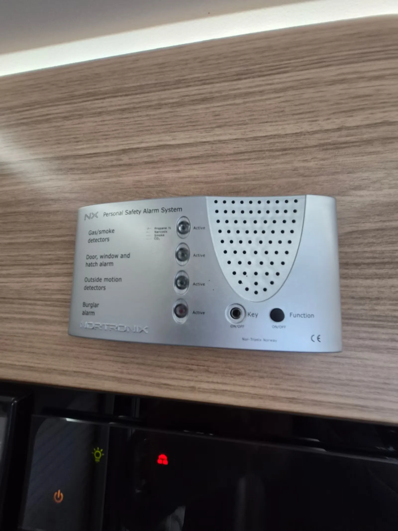 Adria Sonic i 700 SL