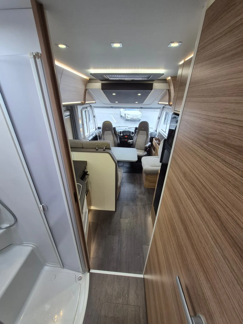 Adria Sonic i 700 SL