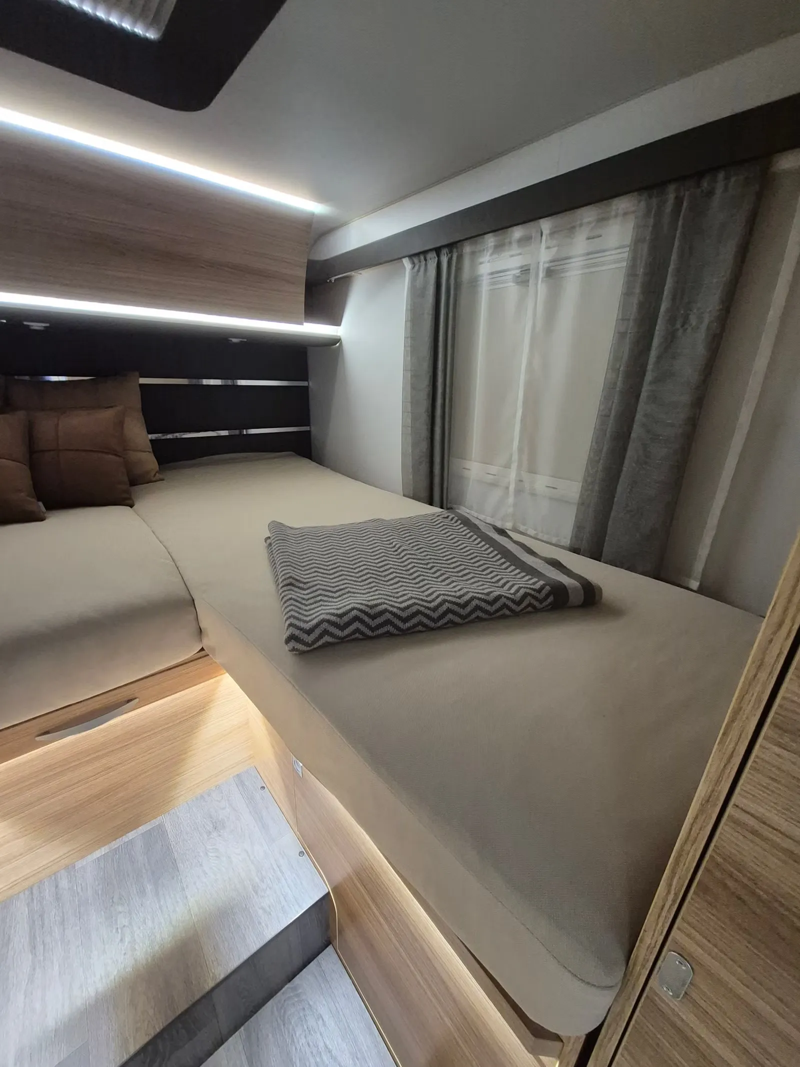 Adria Sonic i 700 SL