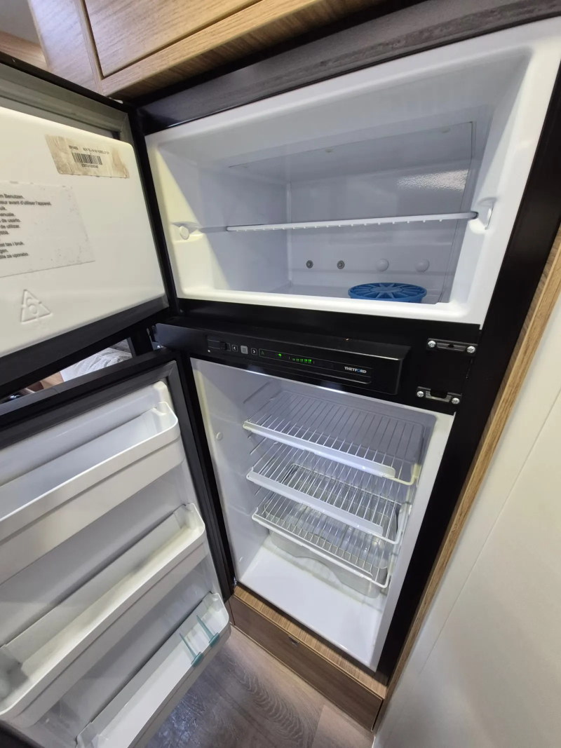 Adria Sonic i 700 SL