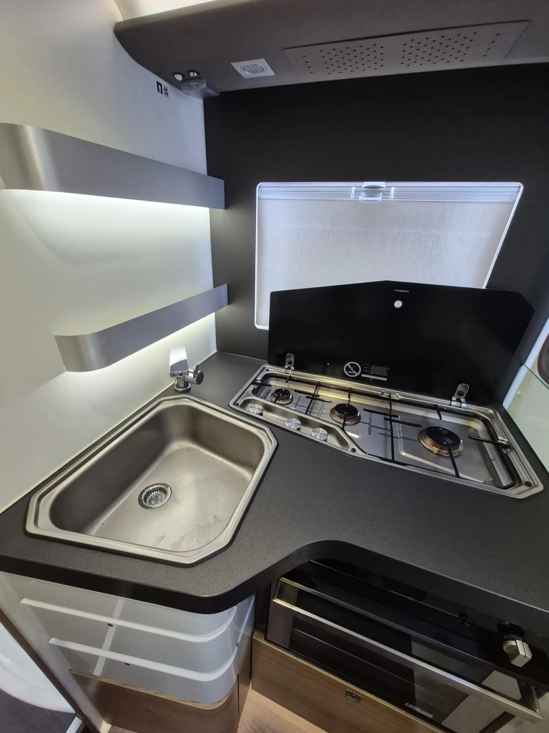 Adria Sonic i 700 SL