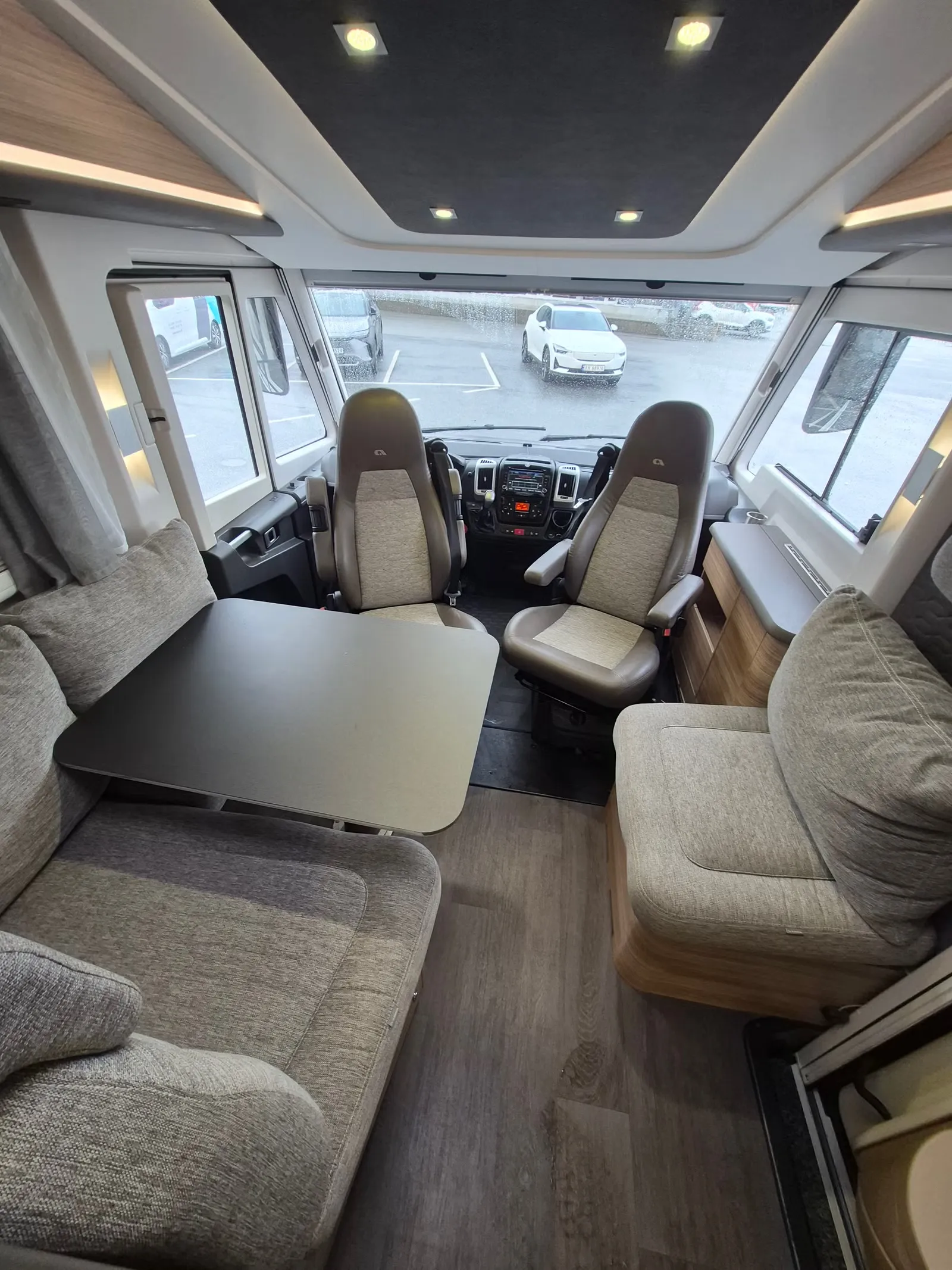 Adria Sonic i 700 SL