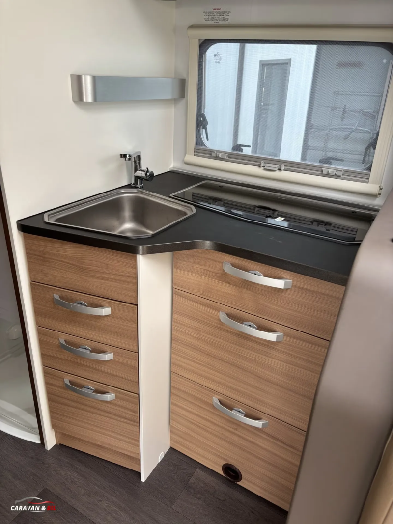 Adria Coral S 670SC