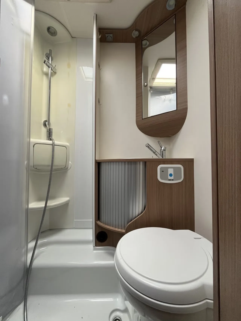 Adria MATRIX M 680 SP