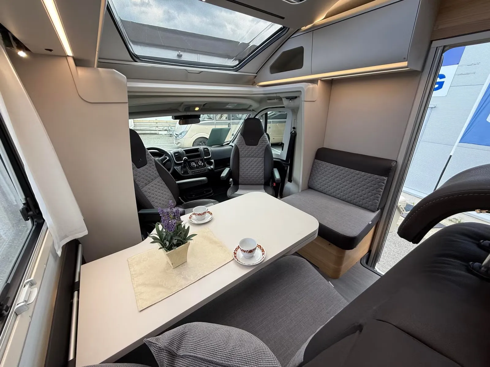 Adria Coral Axess 670 SL