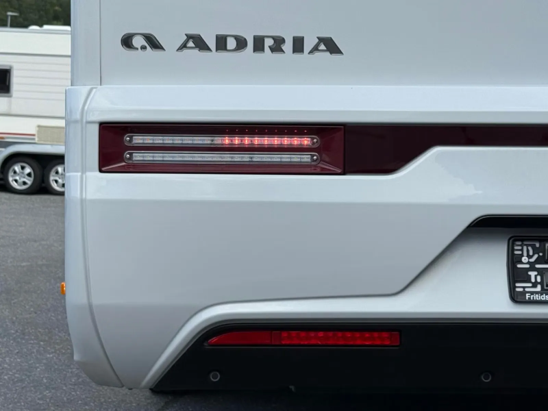 Adria Coral Axess 670 SL