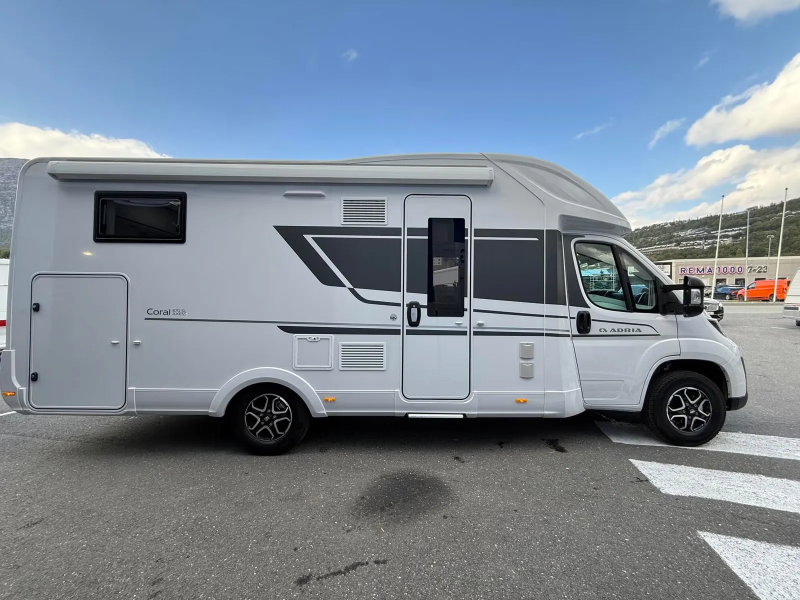 Adria Coral Axess 670 SL