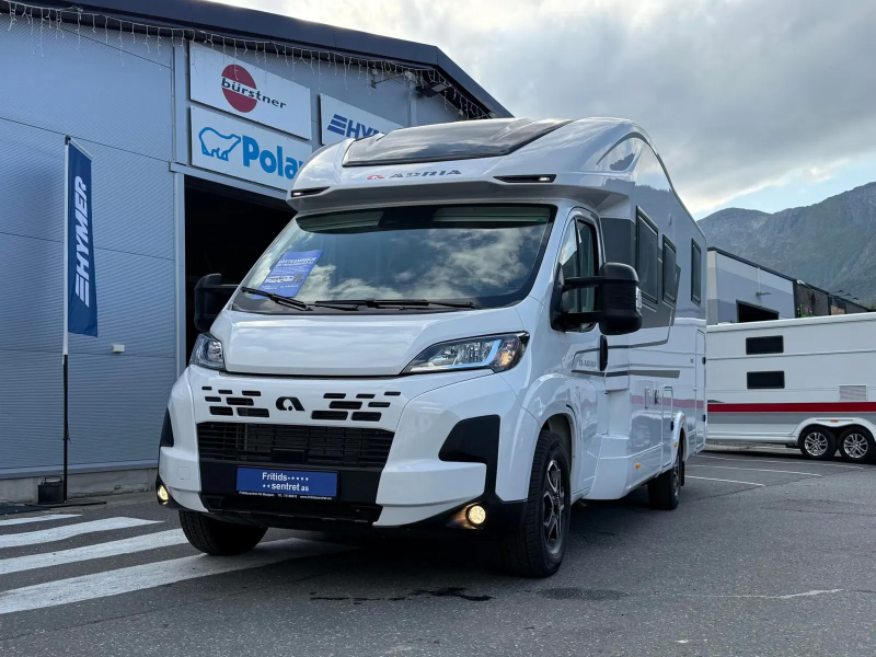 Adria Coral Axess 670 SL
