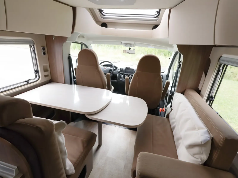 Bürstner Ixeo IT664