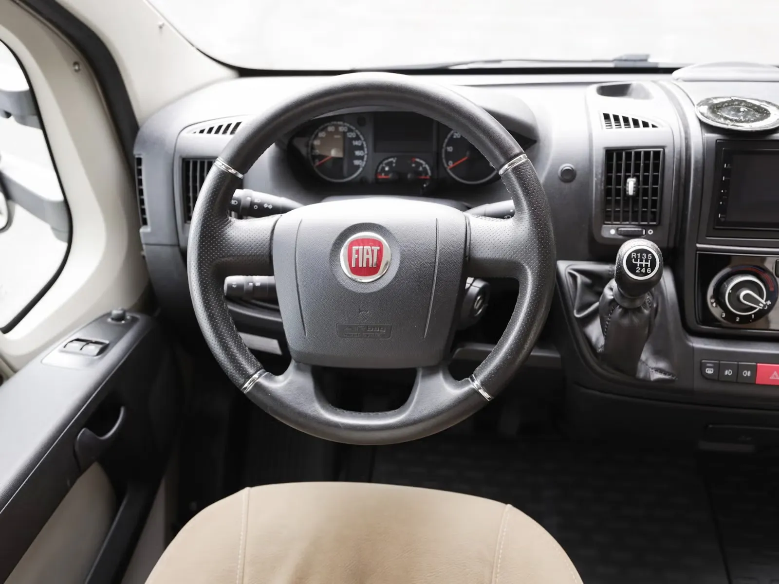 Bürstner Ixeo IT664