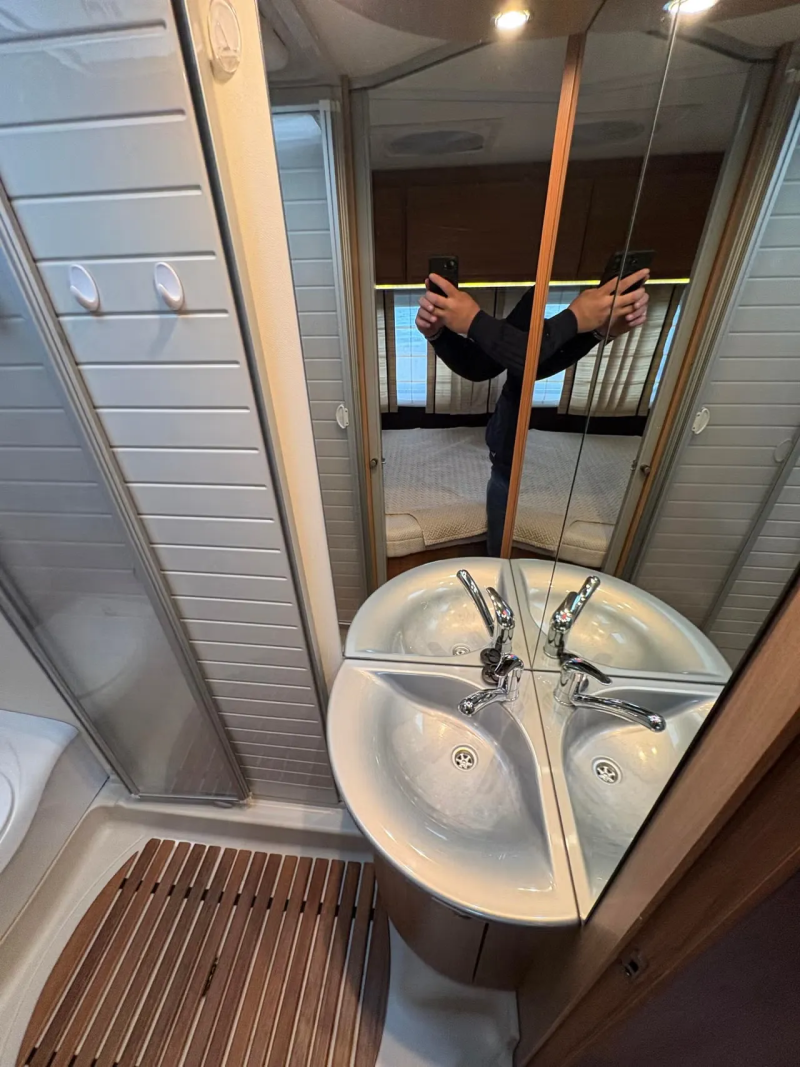 Bürstner Aviano I 684