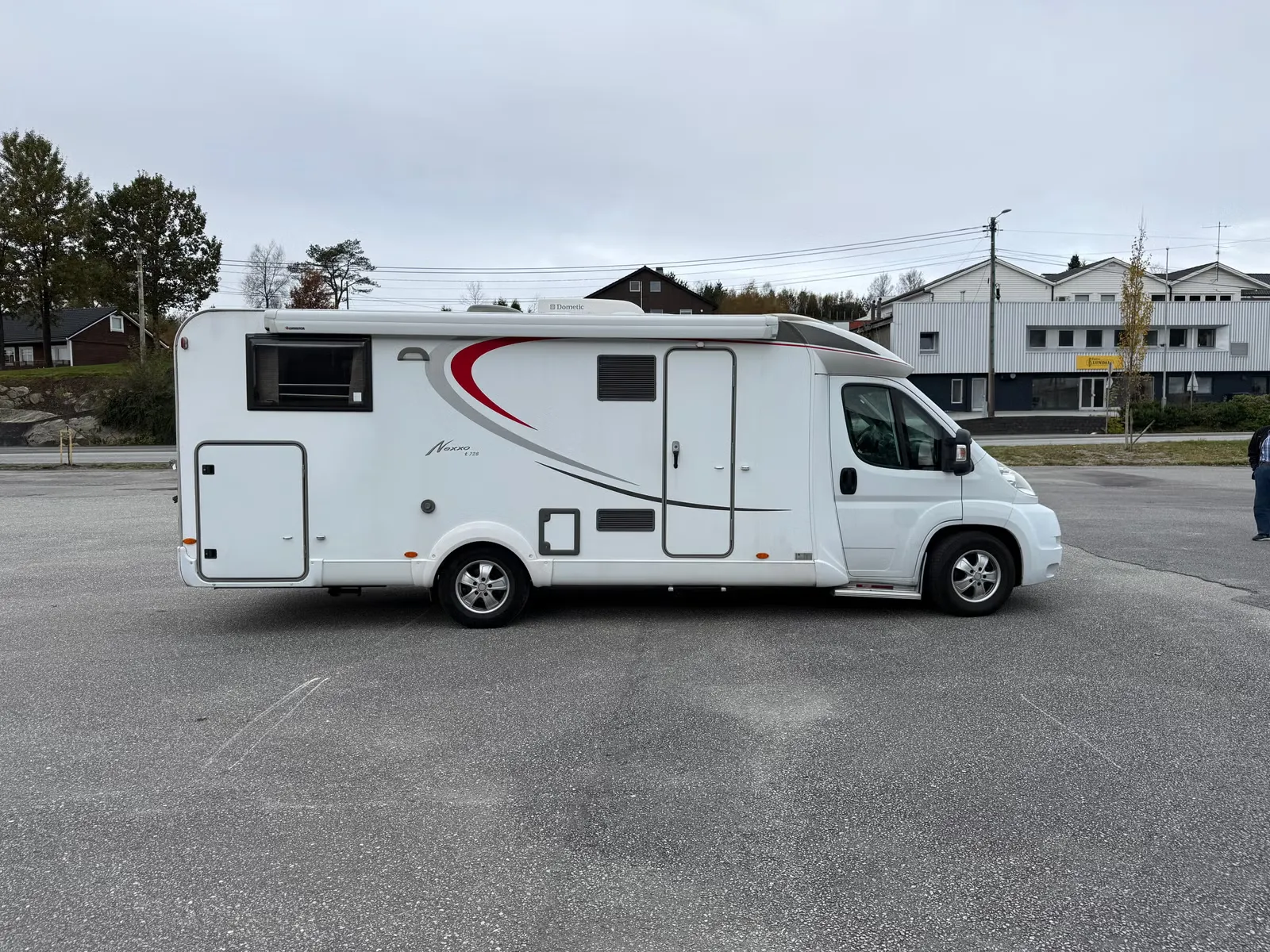 Bürstner Nexxo T 728