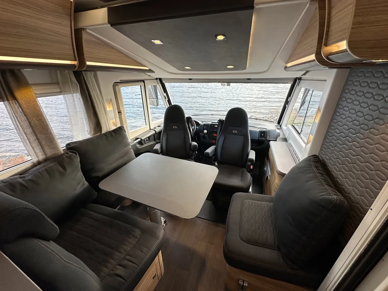 Adria Sonic Plus SL 700