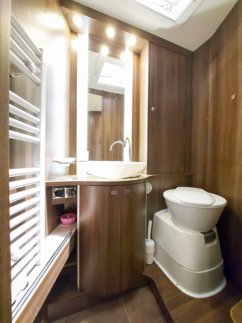 Bürstner I 890 Élégance